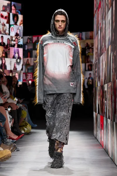 Look 52
